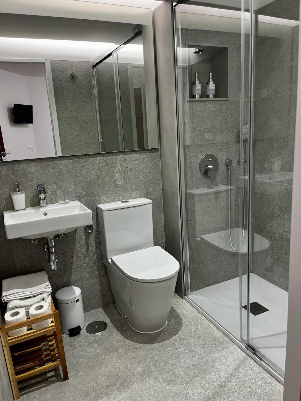 Hostal Charo II Сантьяго-де-Компостела Экстерьер фото