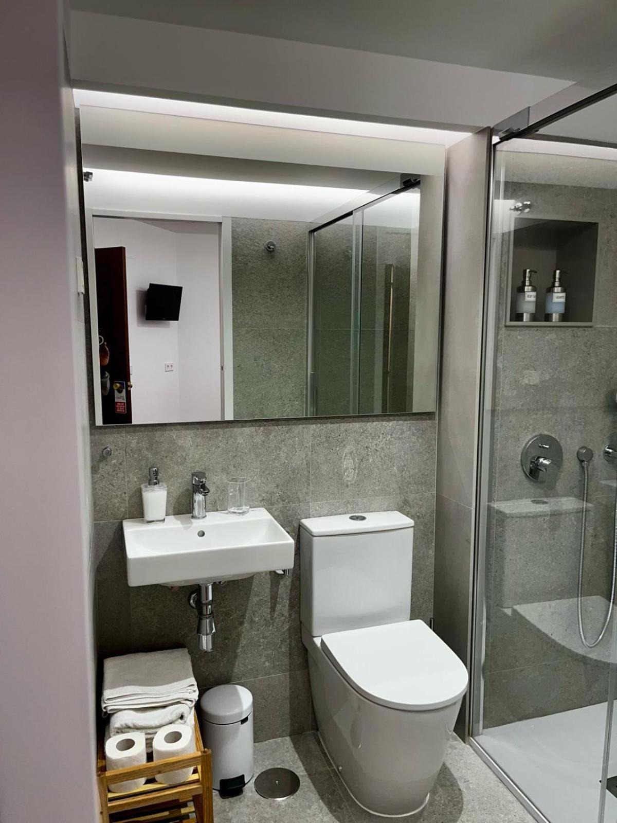 Hostal Charo II Сантьяго-де-Компостела Экстерьер фото